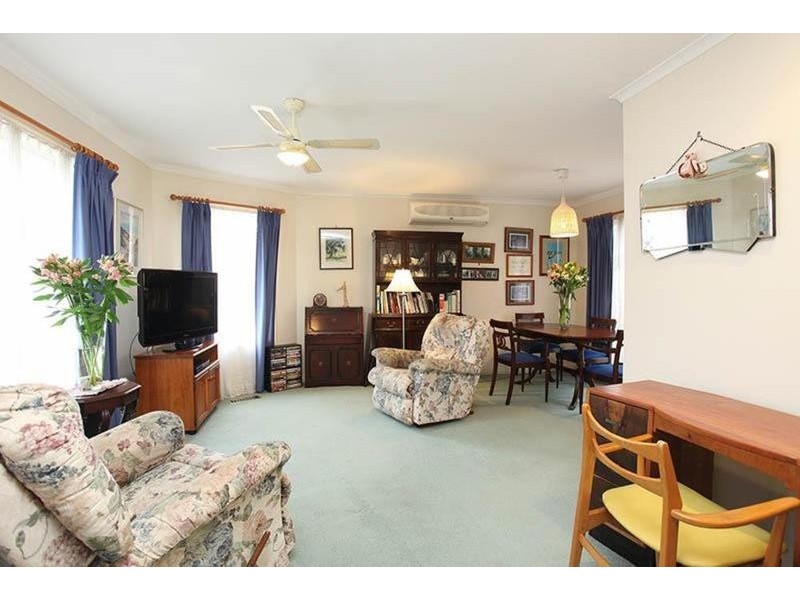 2/3 Lena Grove, Ringwood VIC 3134