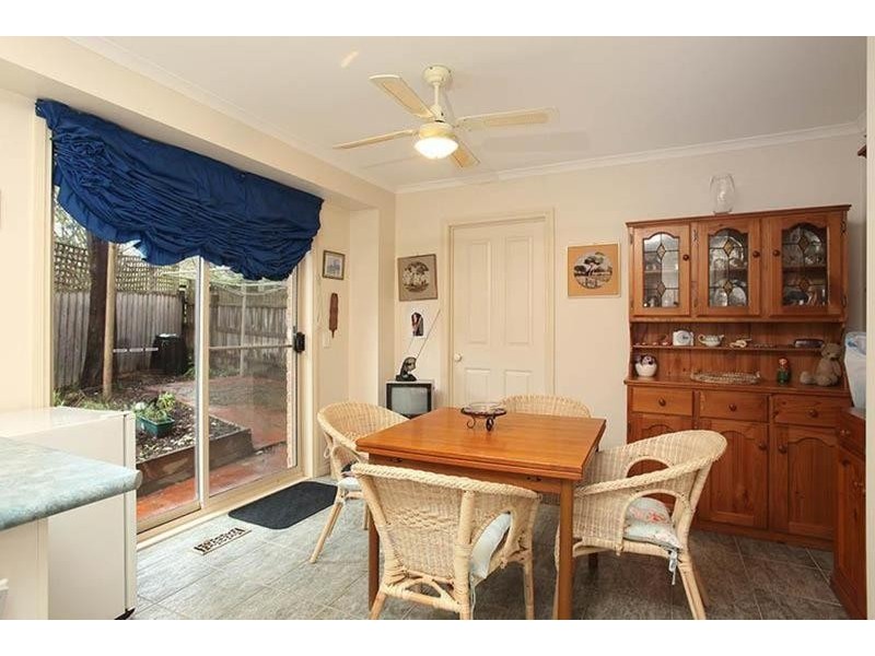 2/3 Lena Grove, Ringwood VIC 3134