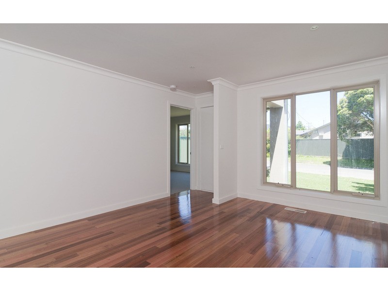 21 Winifred Road, Mooroolbark VIC 3138