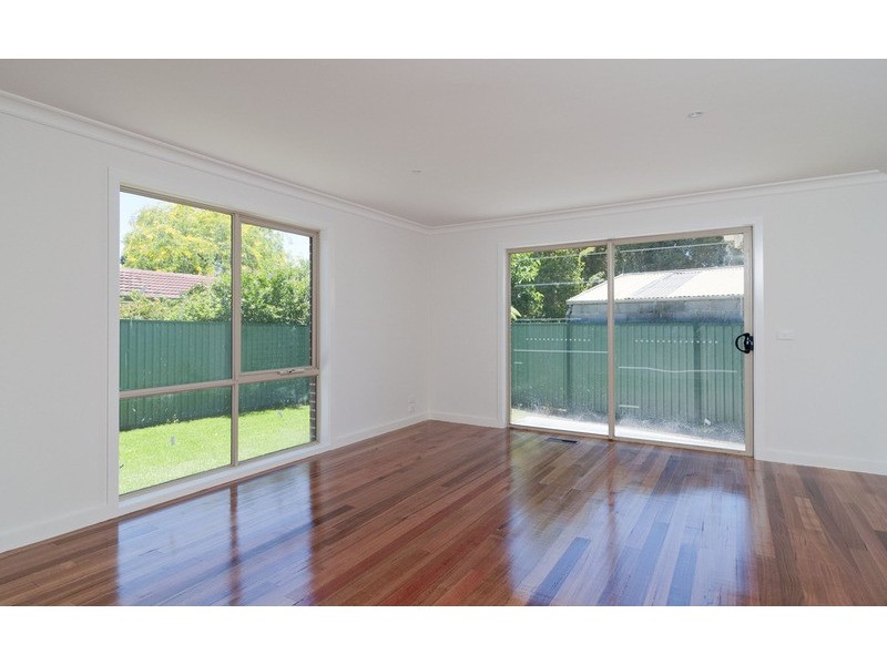21 Winifred Road, Mooroolbark VIC 3138