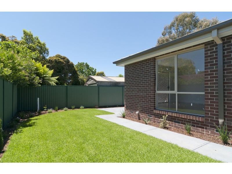 21 Winifred Road, Mooroolbark VIC 3138