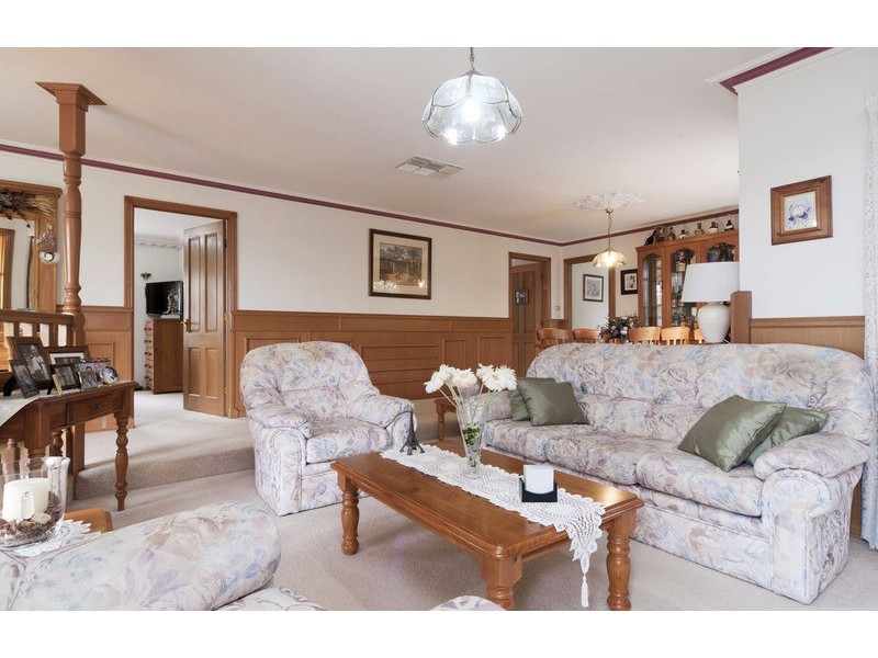 162 Nangathan Way, Croydon North VIC 3136