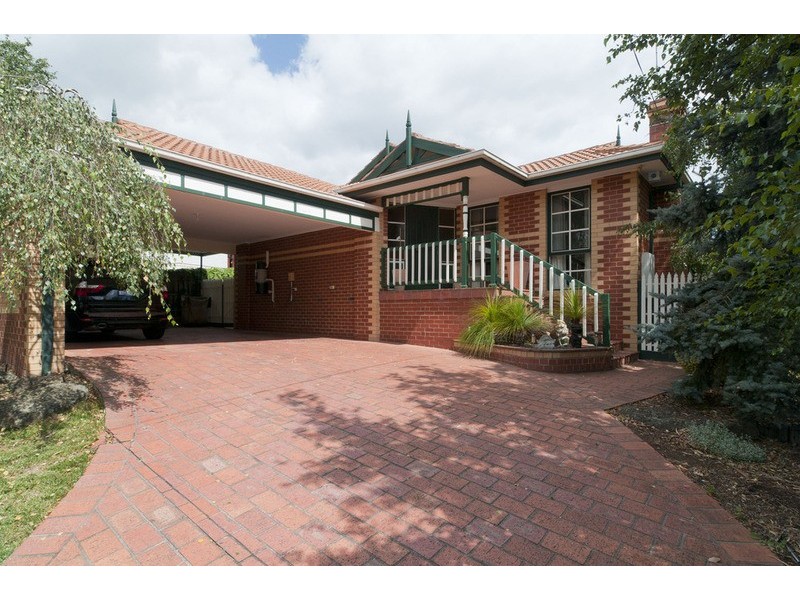 162 Nangathan Way, Croydon North VIC 3136