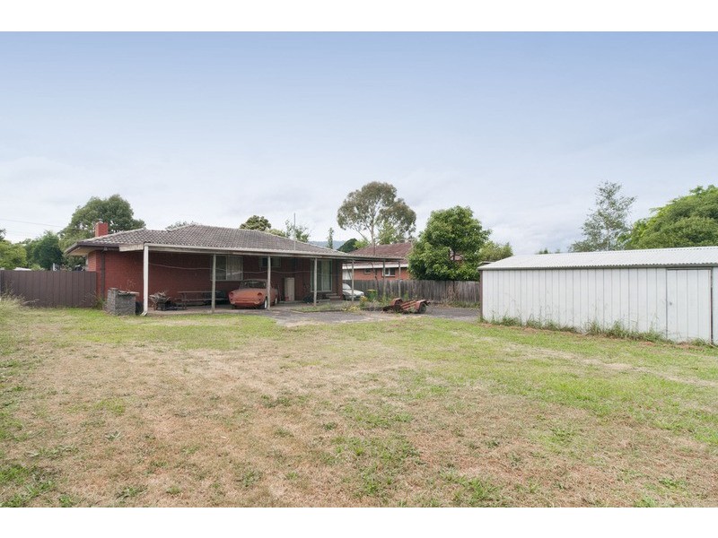 9 Hawthory Road, Kilsyth VIC 3137
