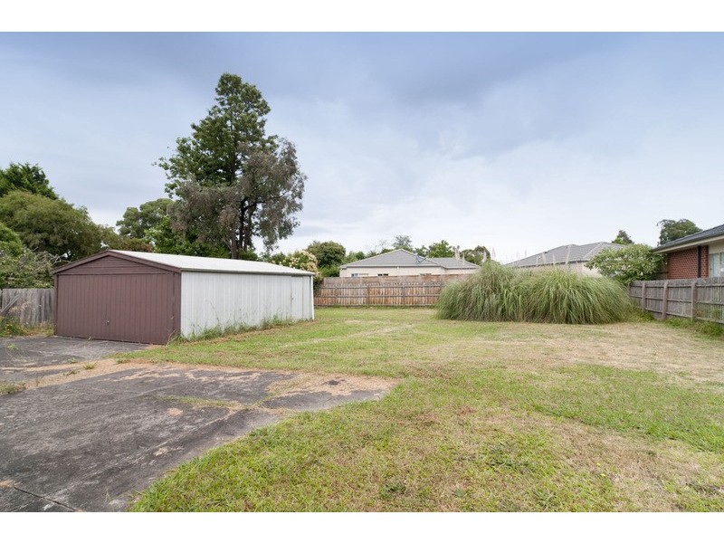9 Hawthory Road, Kilsyth VIC 3137