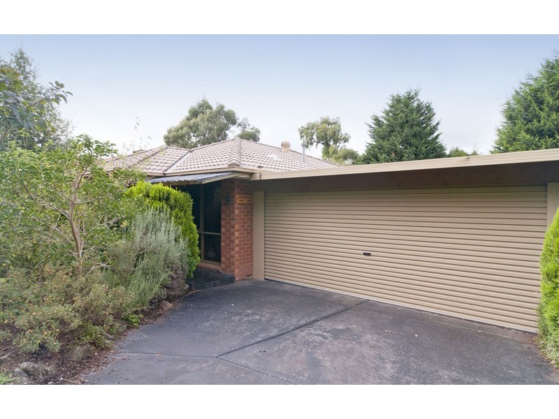 4 Shady Way, Croydon South VIC 3136