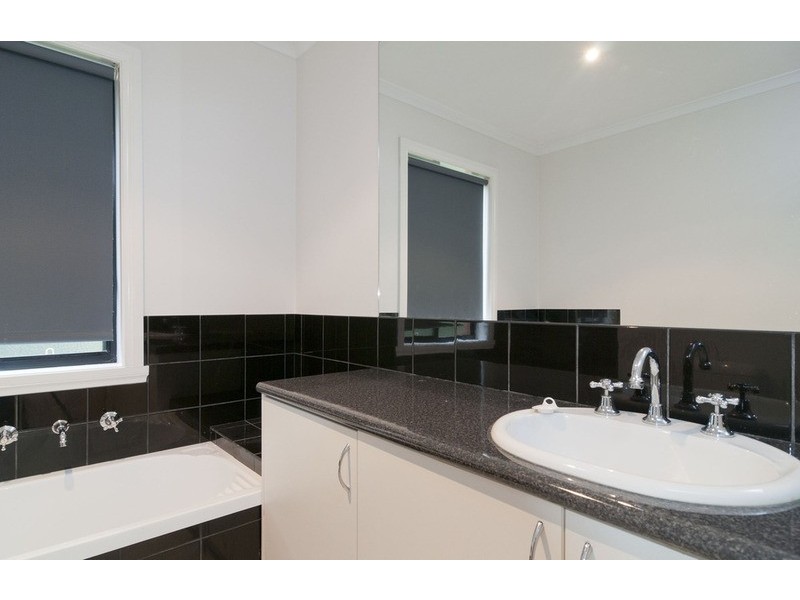 3/10 Bayswater Road, Croydon VIC 3136