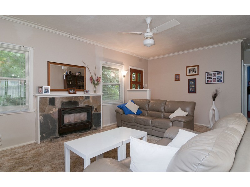 9 Mount View Road, Boronia VIC 3155