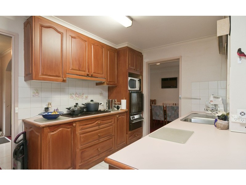 41 Dorset Road, Croydon VIC 3136