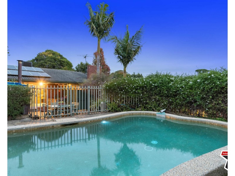 24 Glen View Road, Mount Evelyn VIC 3796