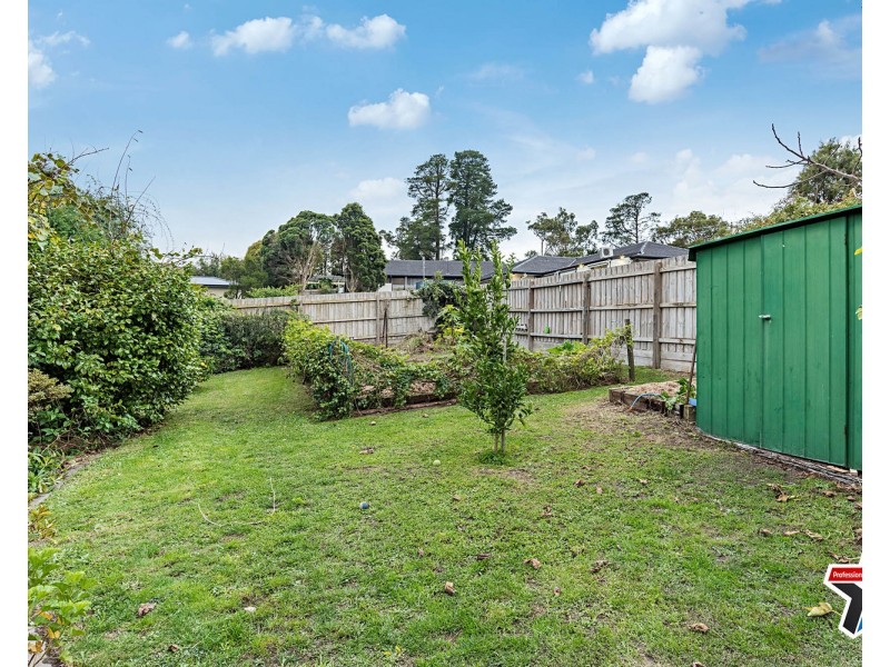 24 Glen View Road, Mount Evelyn VIC 3796