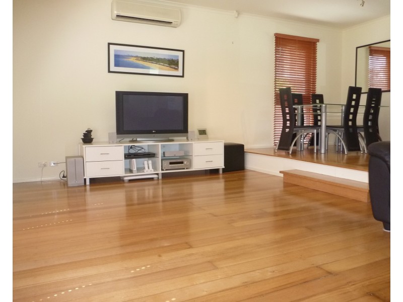 2 Moana Drive, Mooroolbark VIC 3138