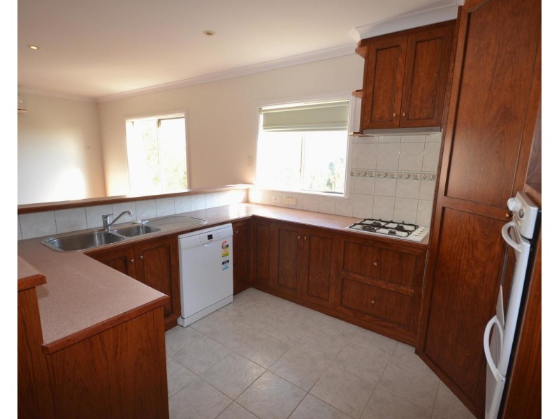 3 Tony Place, Mooroolbark VIC 3138