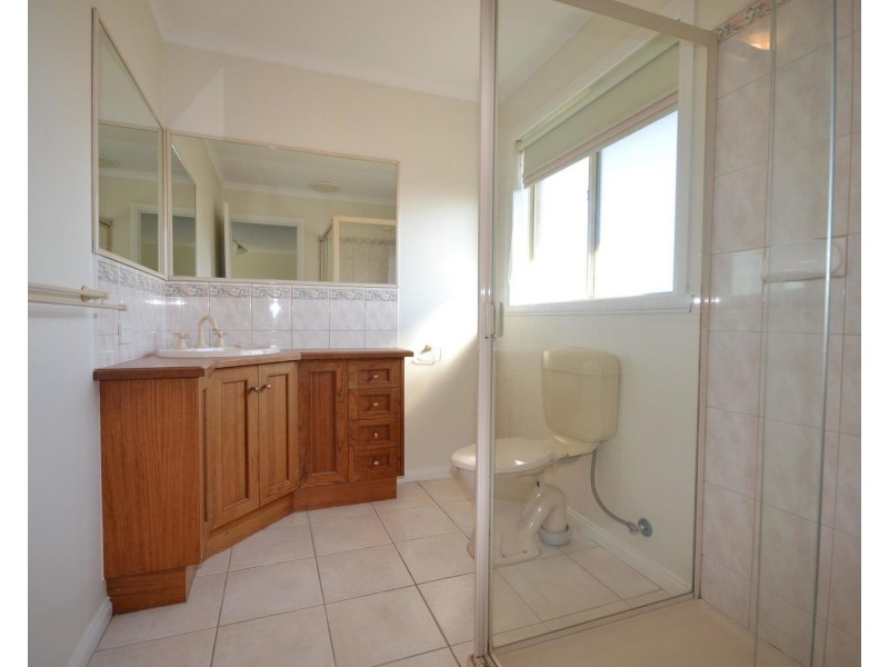 3 Tony Place, Mooroolbark VIC 3138