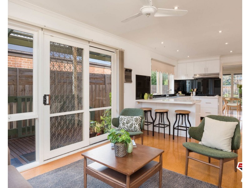 81 Blackburn Road, Mooroolbark VIC 3138