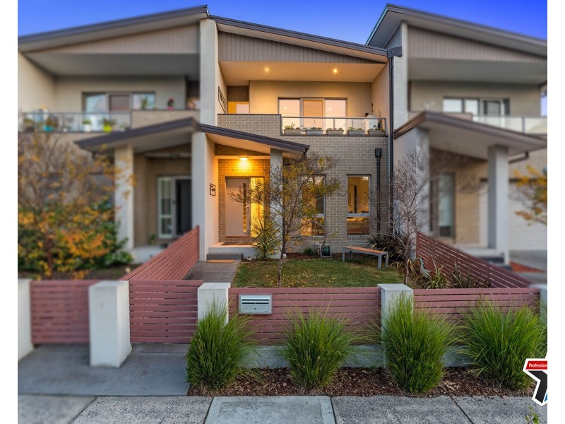 2 Adriana Close, Mooroolbark VIC 3138