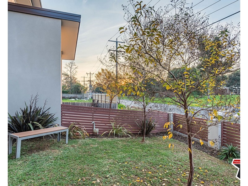 2 Adriana Close, Mooroolbark VIC 3138