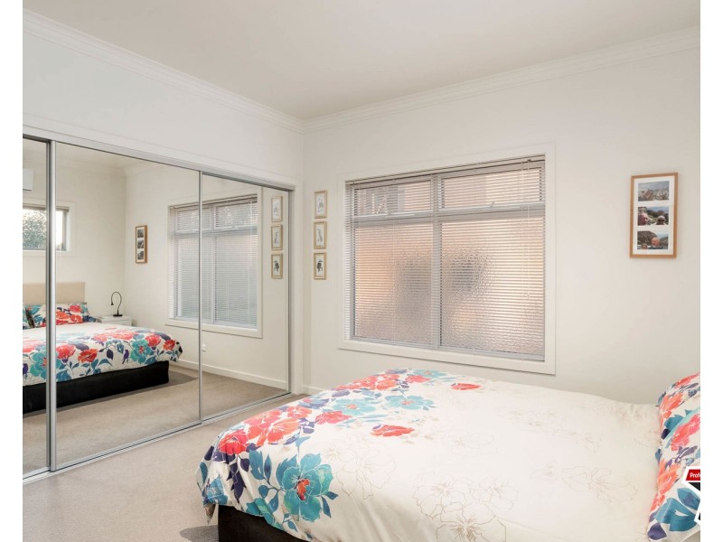 2 Adriana Close, Mooroolbark VIC 3138