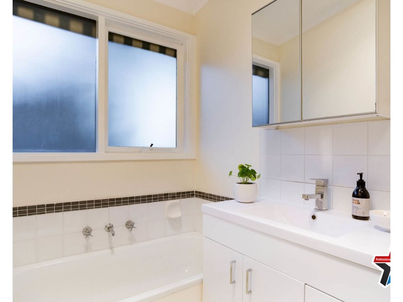 9 Wedderburn Crescent, Mount Evelyn VIC 3796