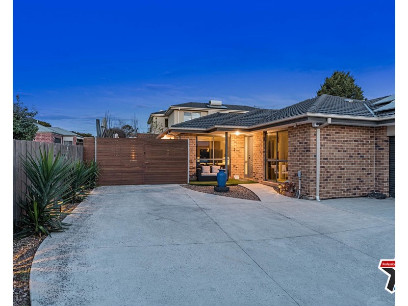 5a Kathy Court, Mooroolbark VIC 3138