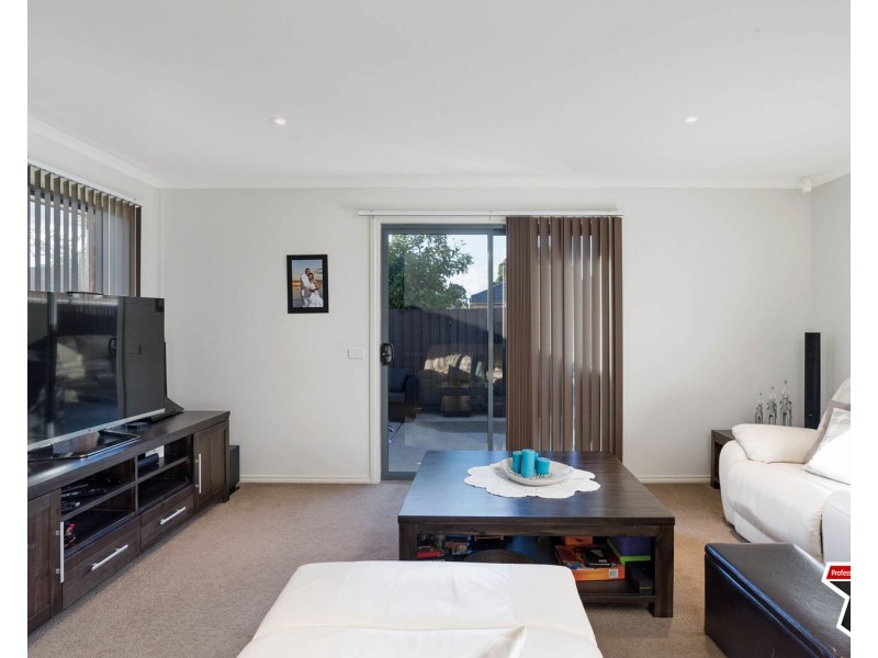 5a Kathy Court, Mooroolbark VIC 3138