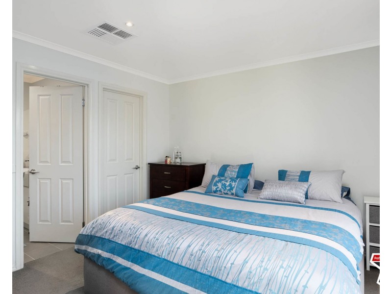 5a Kathy Court, Mooroolbark VIC 3138