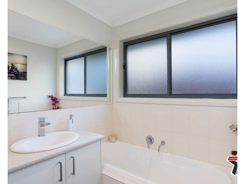 5a Kathy Court, Mooroolbark VIC 3138