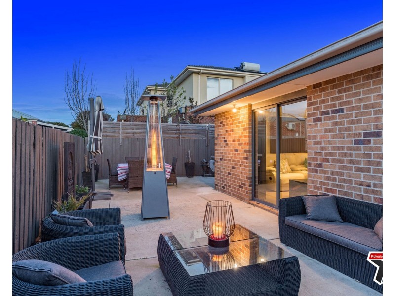 5a Kathy Court, Mooroolbark VIC 3138