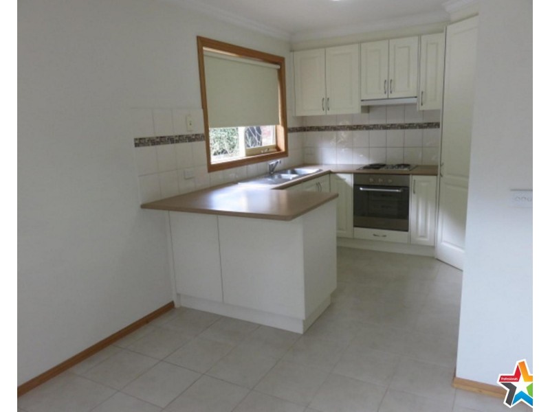 4/6 Devenish Avenue, Montrose VIC 3765