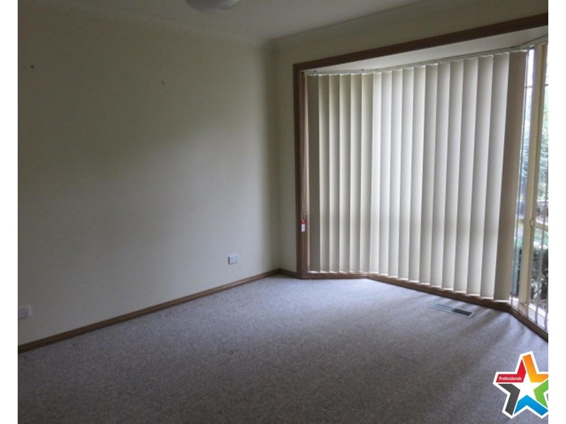 1/10 Felix Grove, Mooroolbark VIC 3138