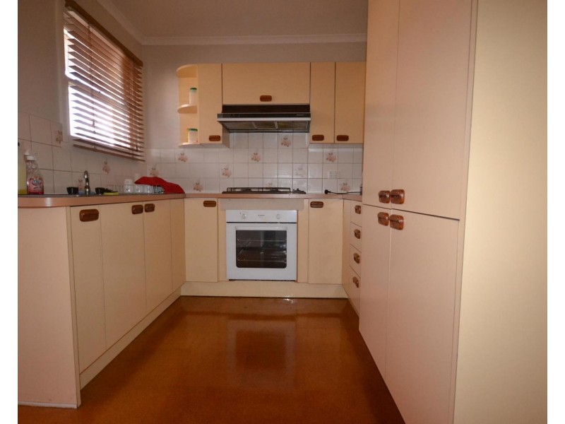 43 Ballantyne Crescent, Kilsyth VIC 3137