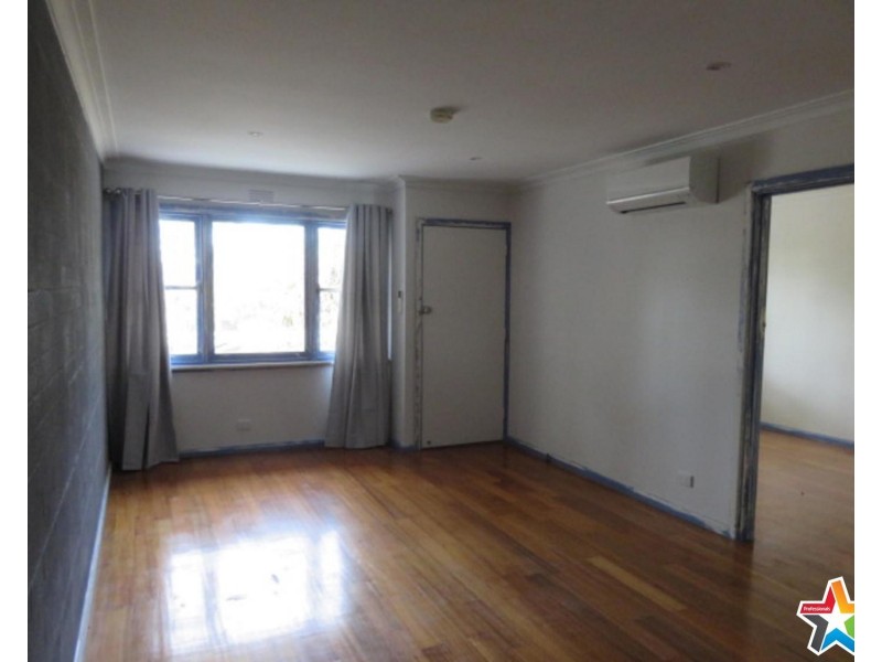 2/108 Exeter Road, Croydon North VIC 3136