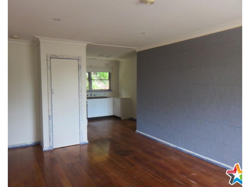 2/108 Exeter Road, Croydon North VIC 3136