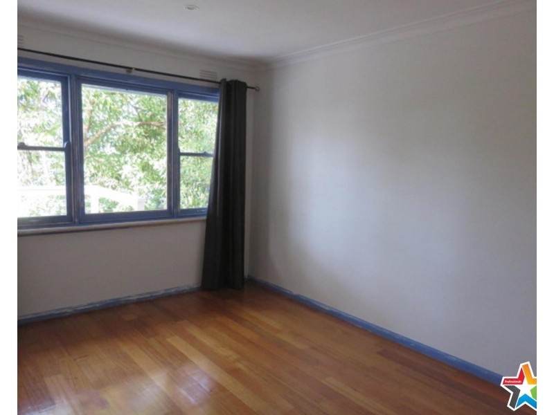 2/108 Exeter Road, Croydon North VIC 3136