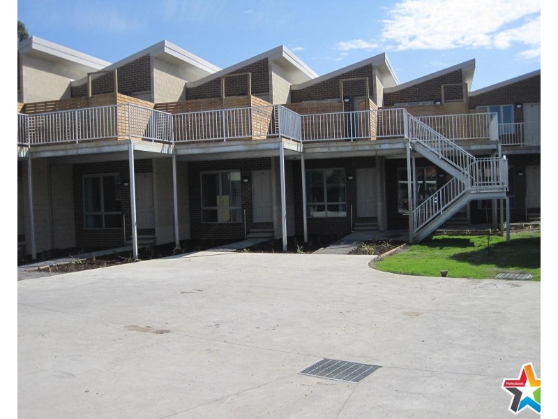 19/8-10 Mount View Parade, Mooroolbark VIC 3138