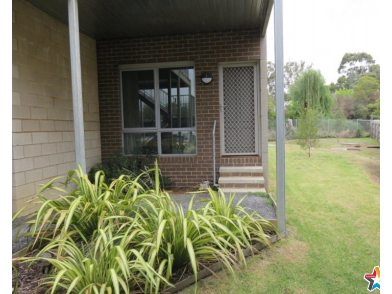 19/8-10 Mount View Parade, Mooroolbark VIC 3138