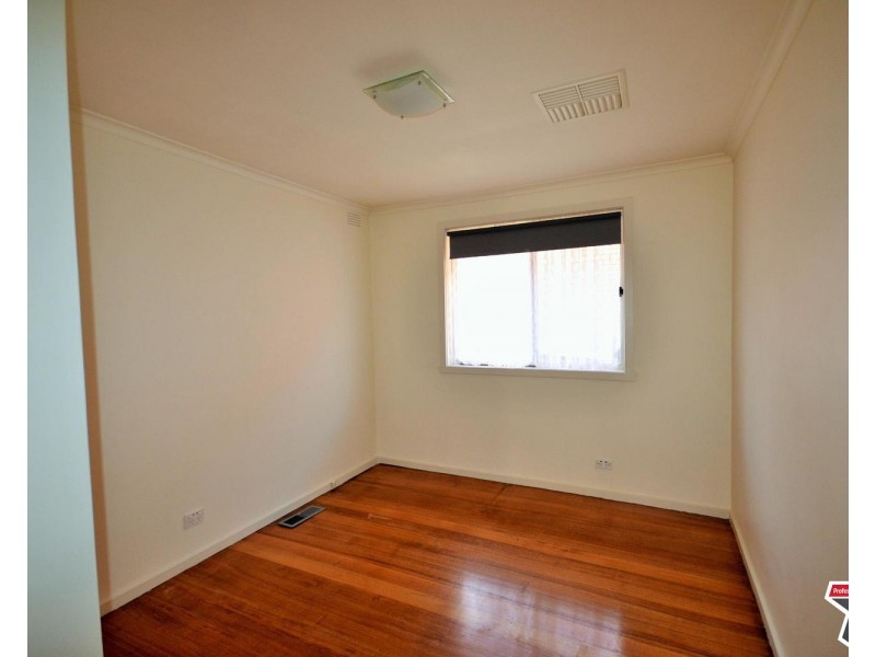 23 Kipling Avenue, Mooroolbark VIC 3138