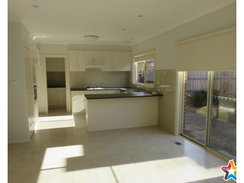 7a Aintree Street, Mooroolbark VIC 3138