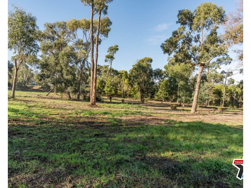 64 Valley Park Drive, Mooroolbark VIC 3138