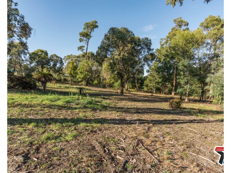 64 Valley Park Drive, Mooroolbark VIC 3138