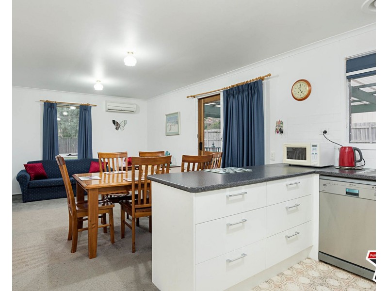 45 Wandana Crescent, Mooroolbark VIC 3138