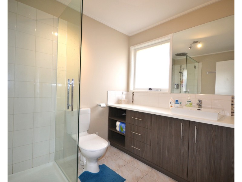 74 Blackburn Road, Mooroolbark VIC 3138