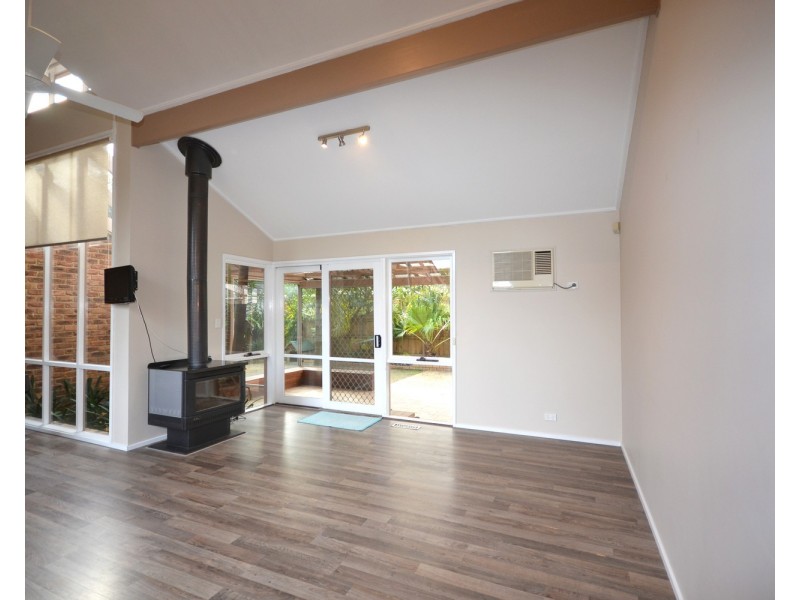 74 Blackburn Road, Mooroolbark VIC 3138