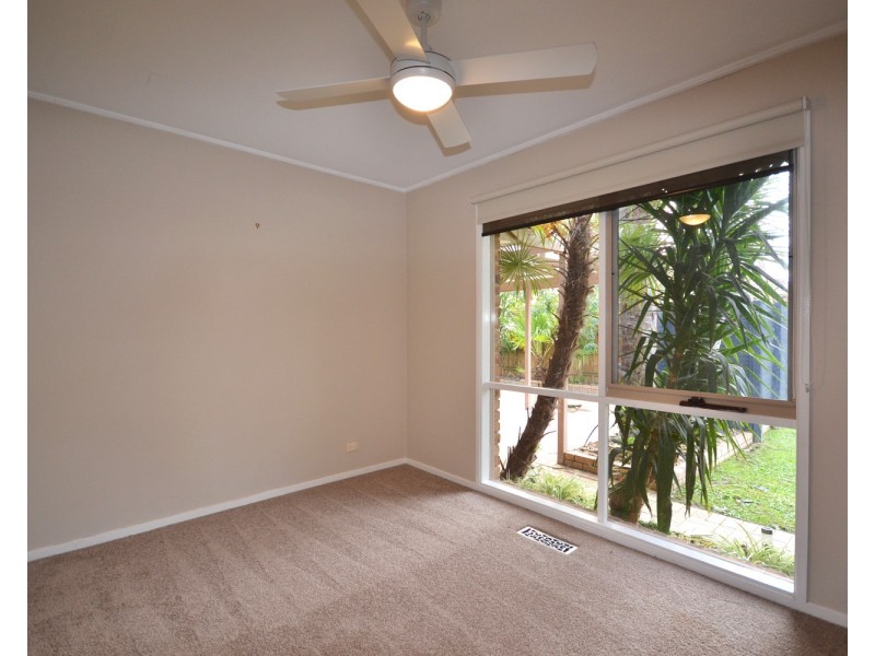 74 Blackburn Road, Mooroolbark VIC 3138
