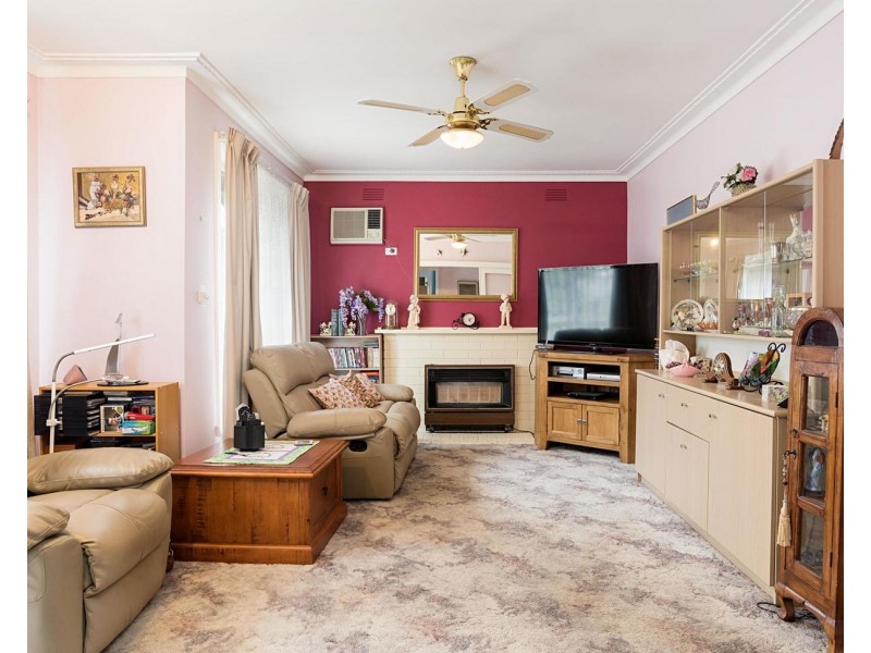 8 Ricky Court, Mooroolbark VIC 3138