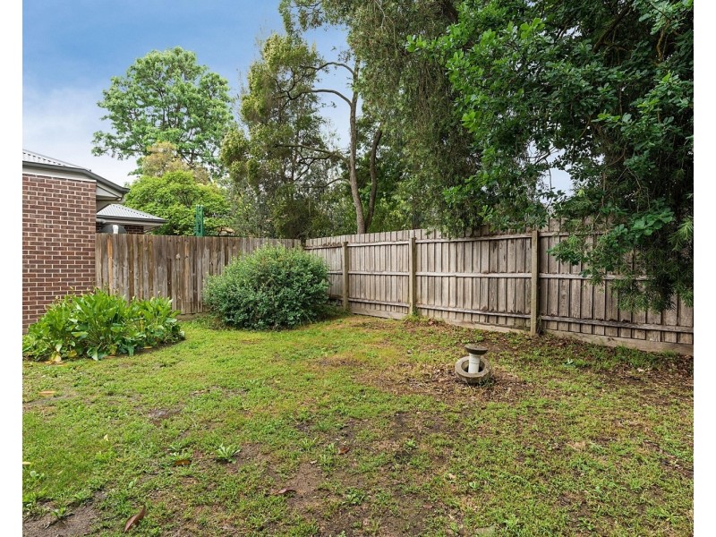 8 Ricky Court, Mooroolbark VIC 3138