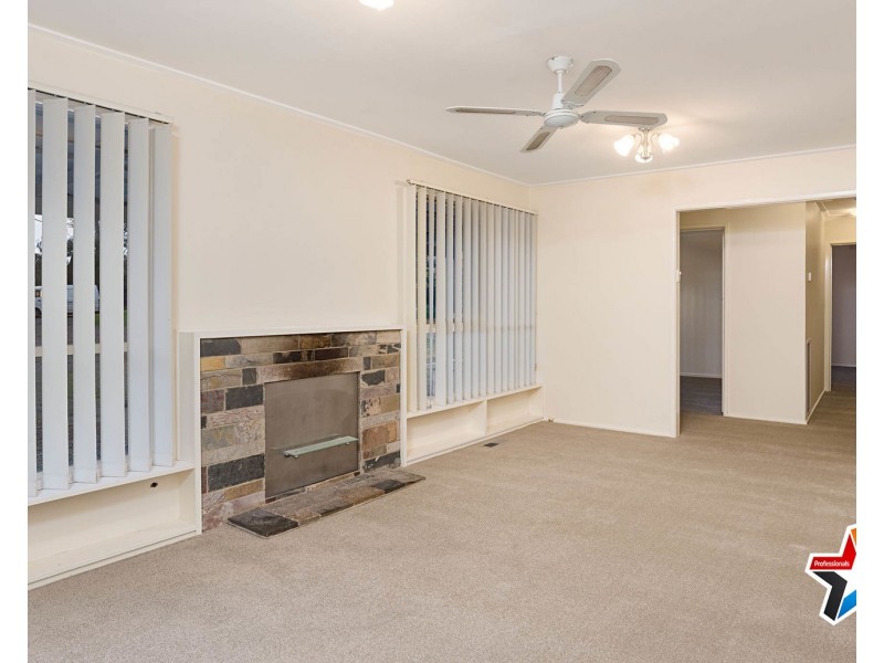 30 Cambridge Road, Mooroolbark VIC 3138