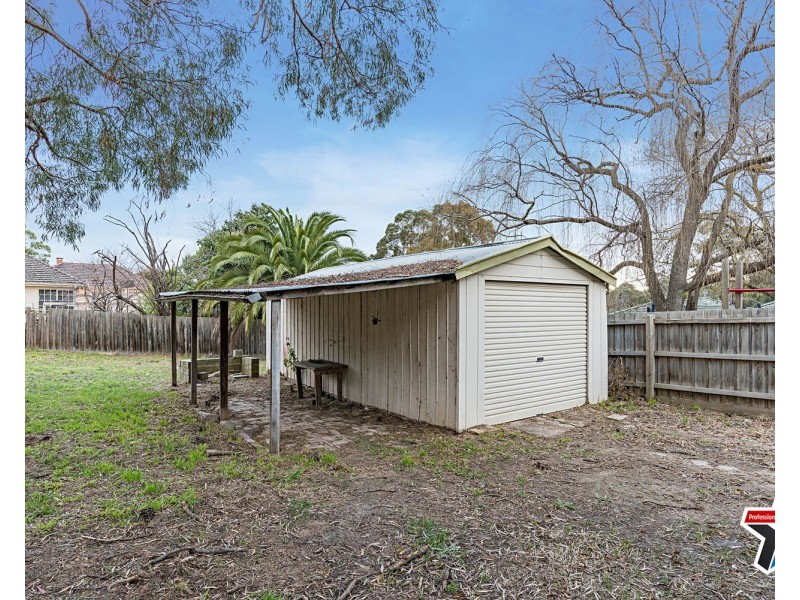 30 Cambridge Road, Mooroolbark VIC 3138