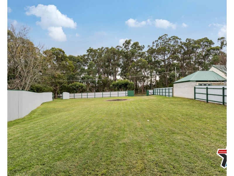 33-35 Aileen Avenue, Montrose VIC 3765