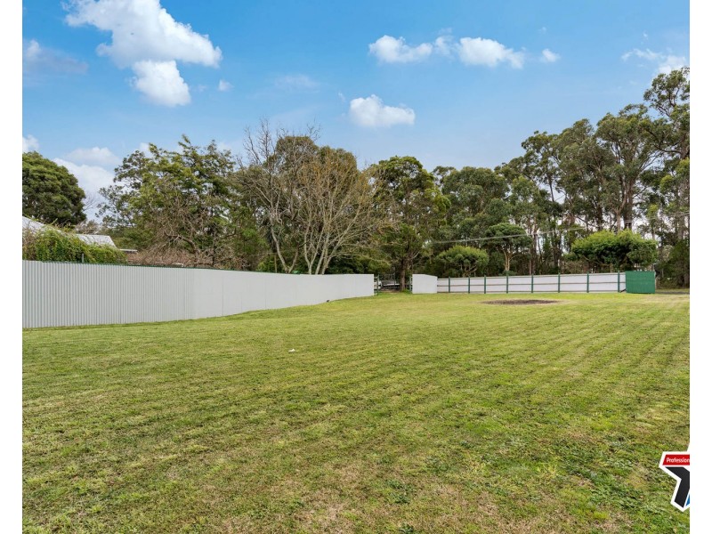 33-35 Aileen Avenue, Montrose VIC 3765